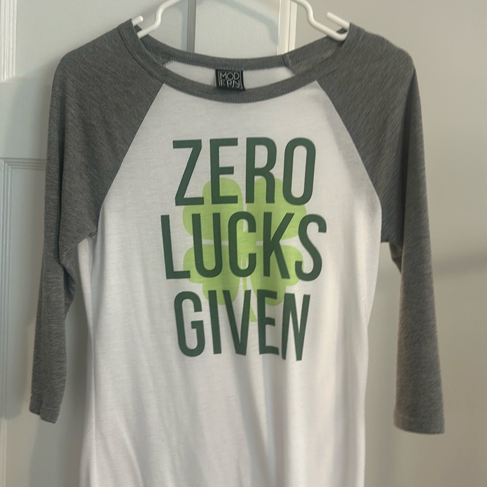 Zero lucks given baseball style tee. Size small
